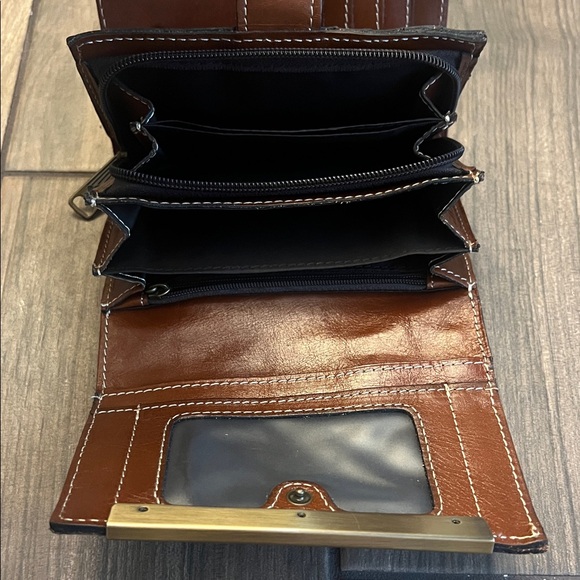Patricia Nash Brown Trifold Leather Wallet - Picture 4 of 10